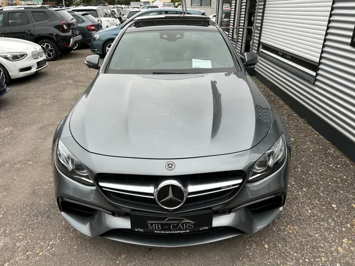 Mercedes-Benz E 63 AMG