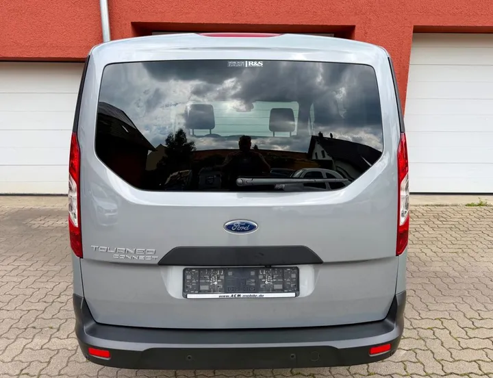 Ford Tourneo