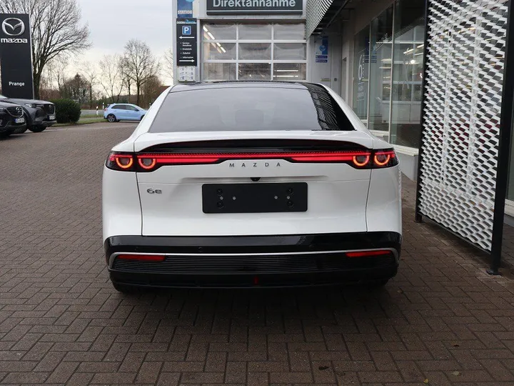 Mazda 6e