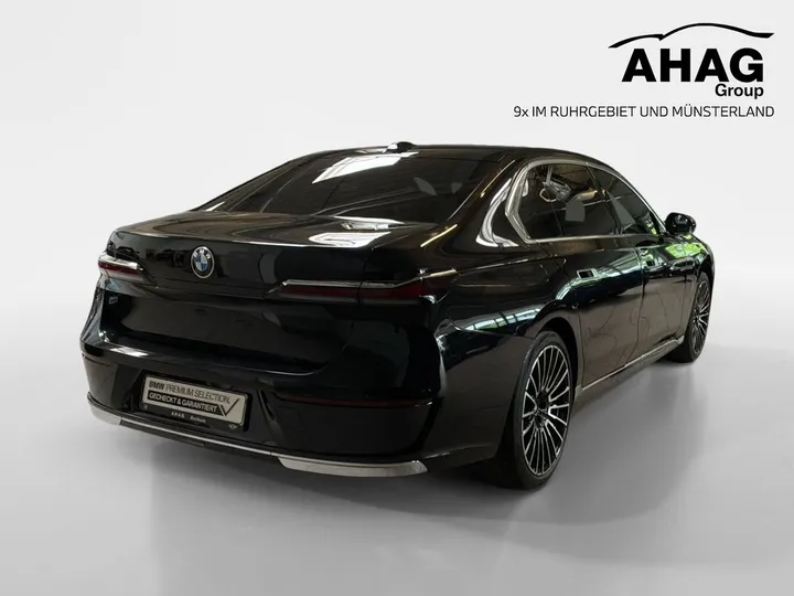 BMW 740