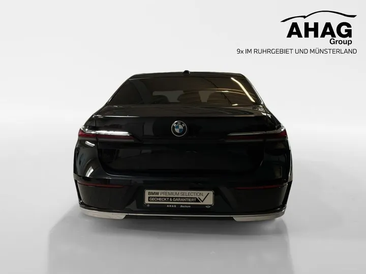 BMW 740
