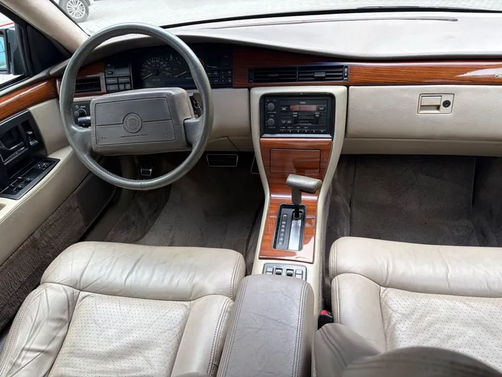 Cadillac STS