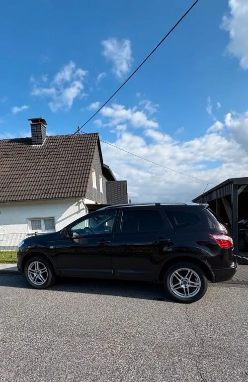 Nissan Qashqai+2