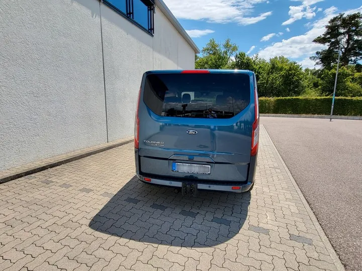 Ford Tourneo Custom