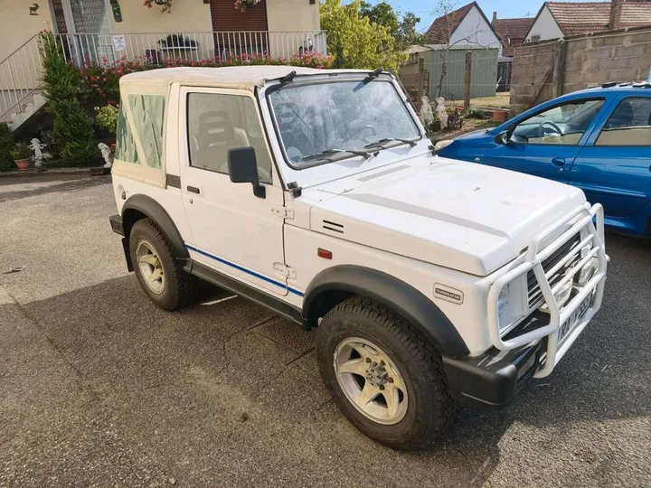 Suzuki SJ Samurai
