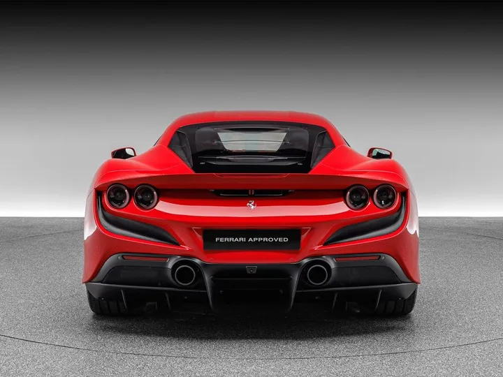 Ferrari F8