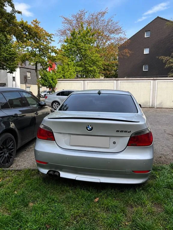 BMW 525