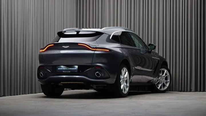 Aston Martin DBX