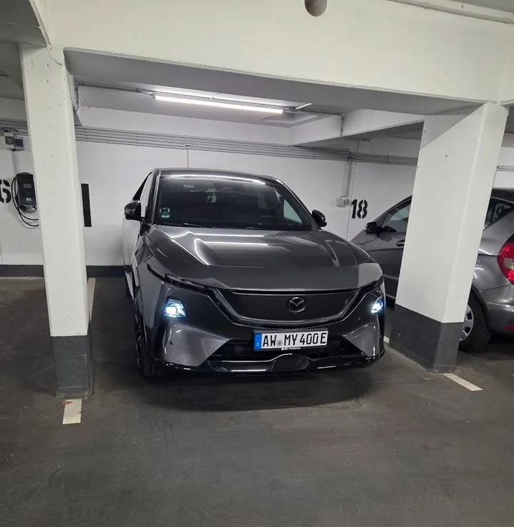 Mazda CX-6e