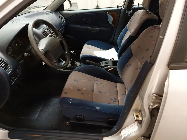 Mitsubishi Carisma