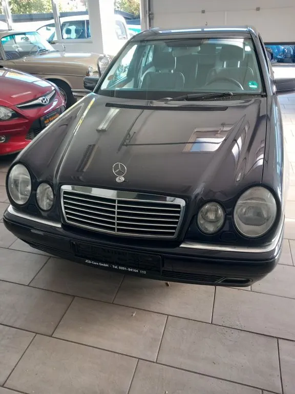 Mercedes-Benz E 430