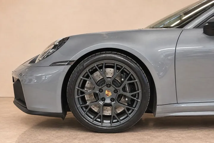 Porsche 992