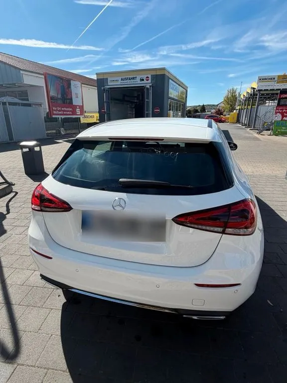 Mercedes-Benz A 180