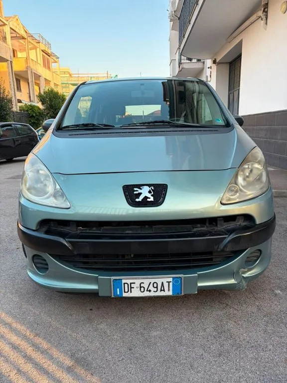 Peugeot 1007