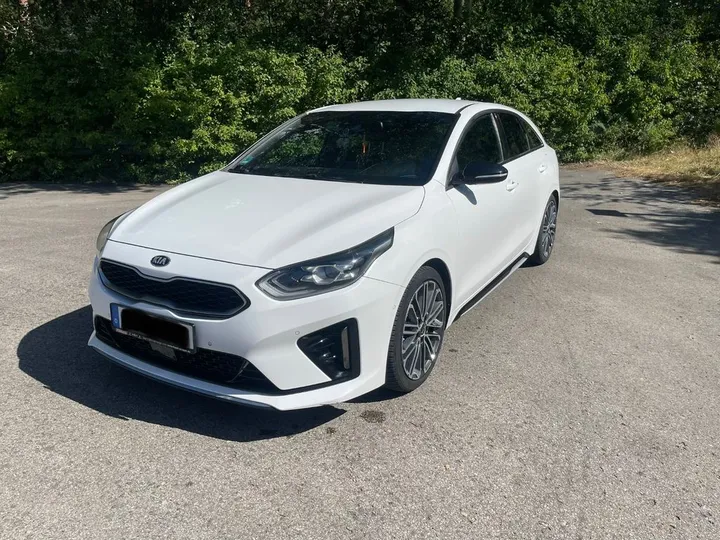 Kia pro cee'd / ProCeed
