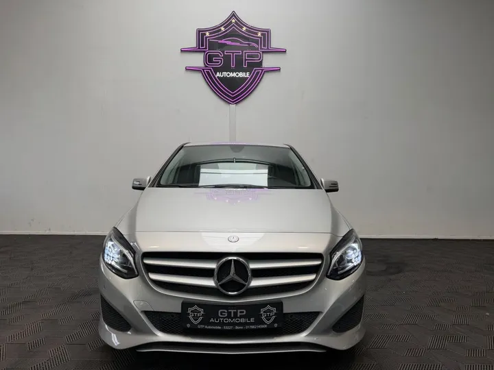 Mercedes-Benz B 220