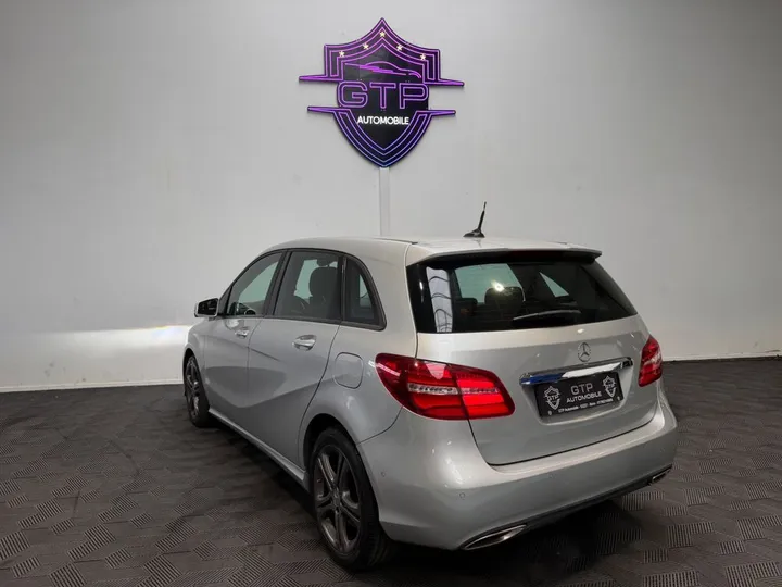 Mercedes-Benz B 220