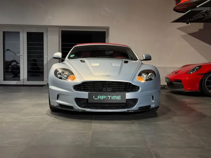 Aston Martin DBS