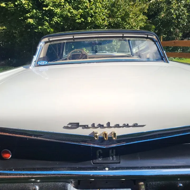 Ford Fairlane