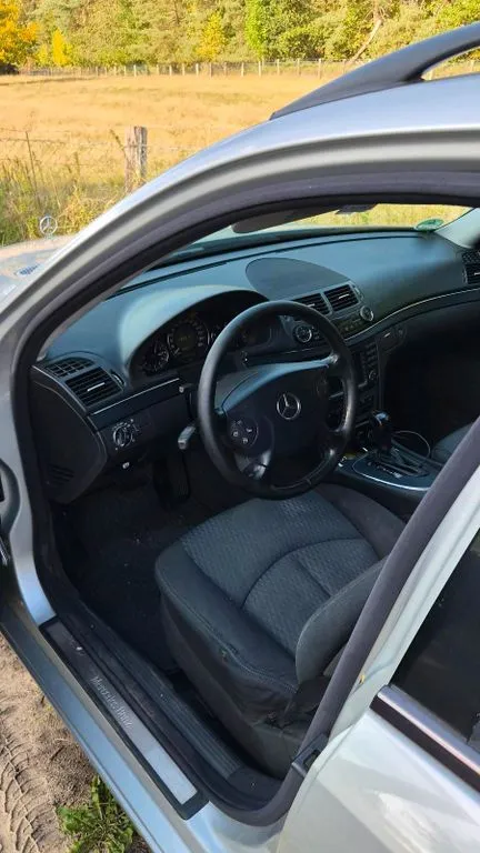 Mercedes-Benz E 270