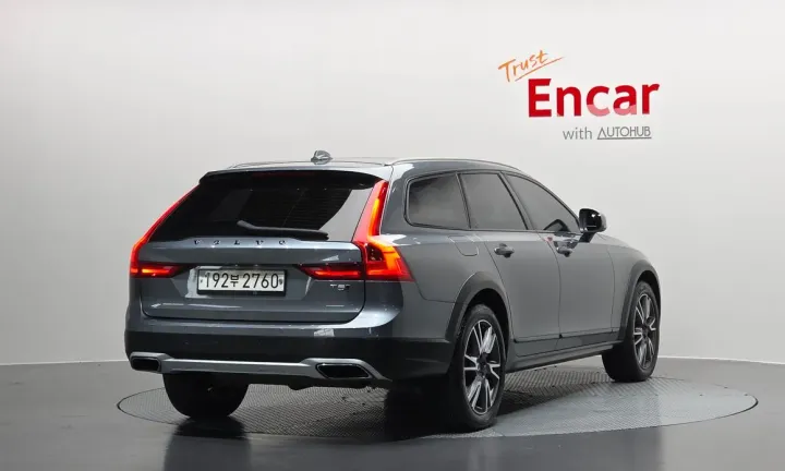 Volvo V90