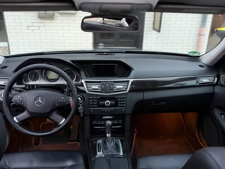 Mercedes-Benz E 250