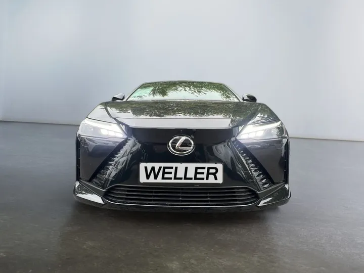Lexus RZ