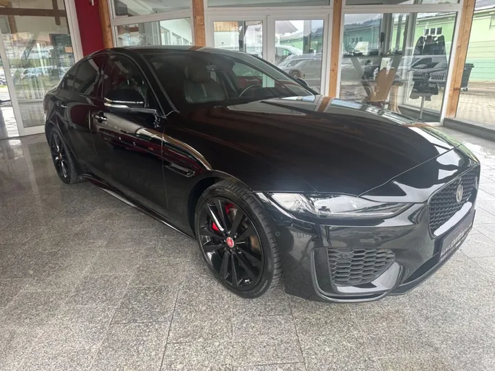 Jaguar XE