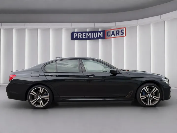 BMW 750