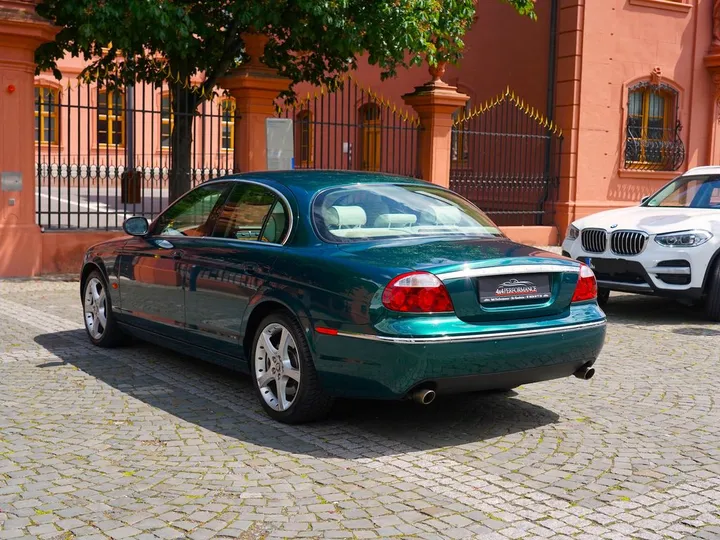 Jaguar S-Type