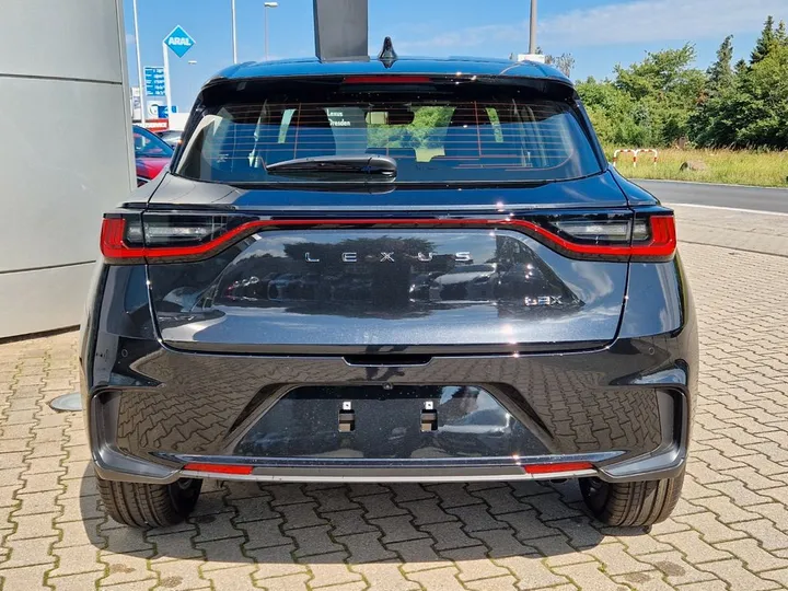 Lexus LBX