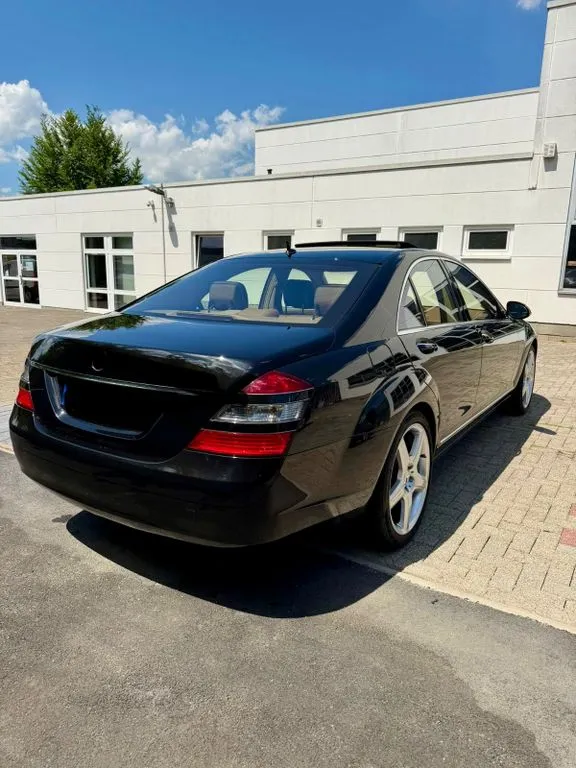 Mercedes-Benz S 500
