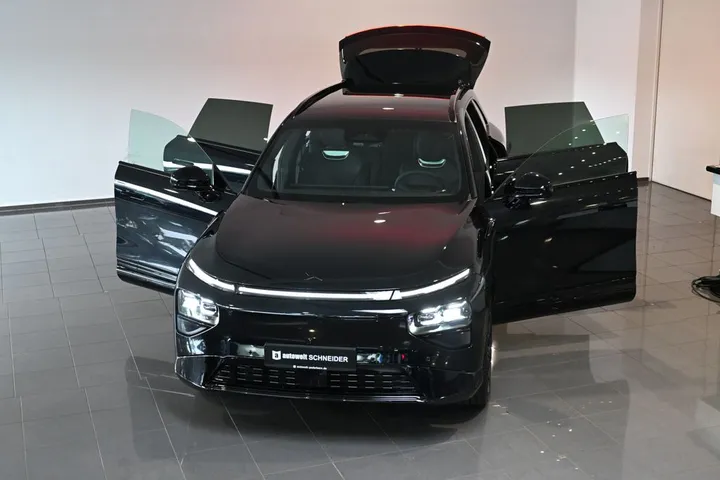 XPENG G9