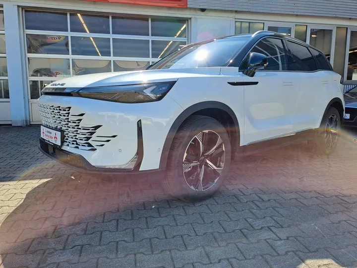 BAIC Beijing X75