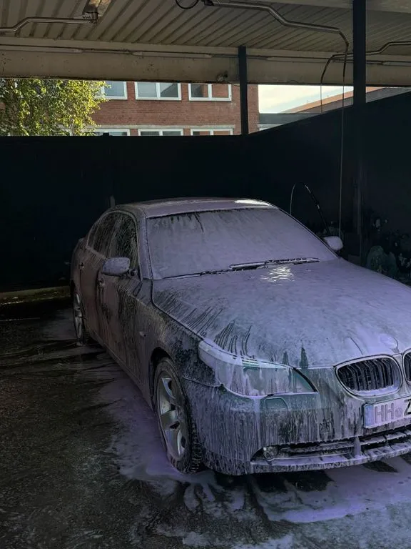 BMW 525