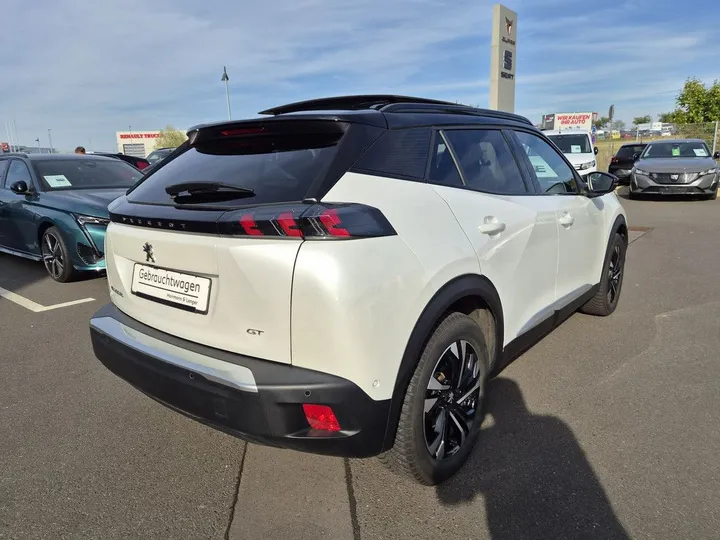 Peugeot e-2008