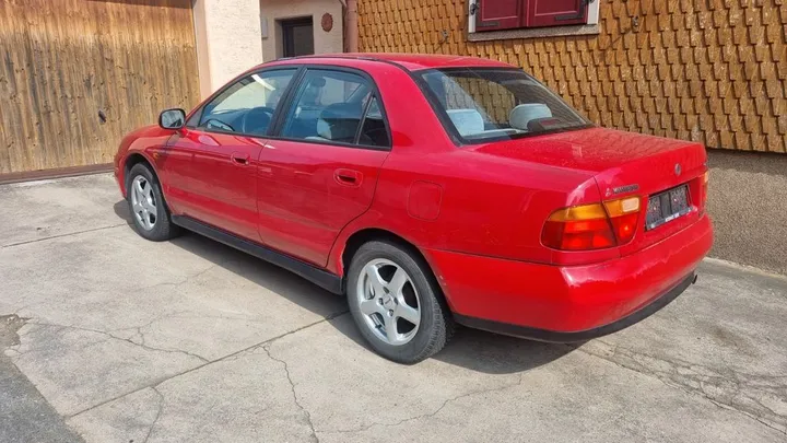 Mitsubishi Carisma
