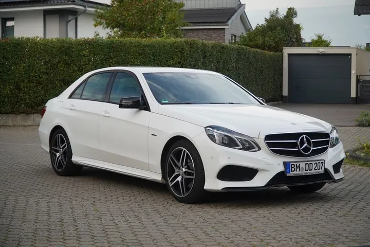 Mercedes-Benz E 220