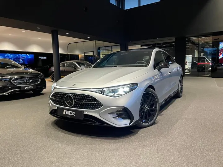 Mercedes-Benz CLA 200
