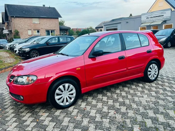 Nissan Almera