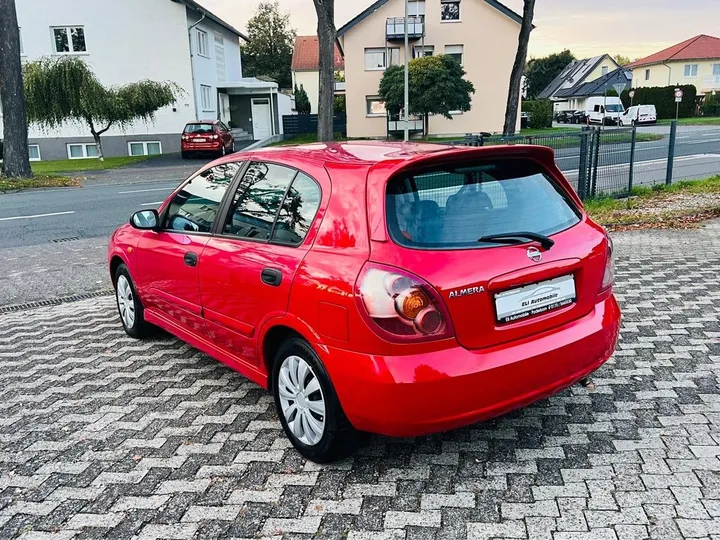 Nissan Almera