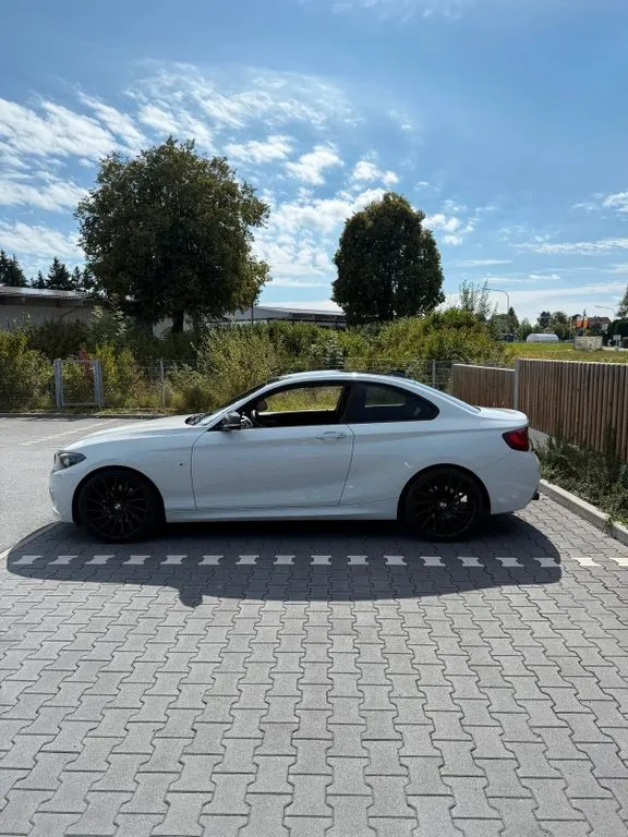 BMW 220