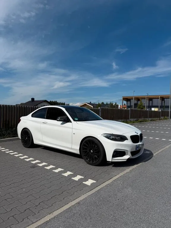 BMW 220