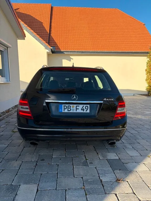 Mercedes-Benz C 300