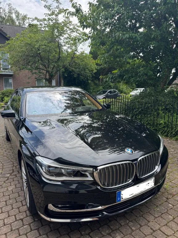 BMW M760