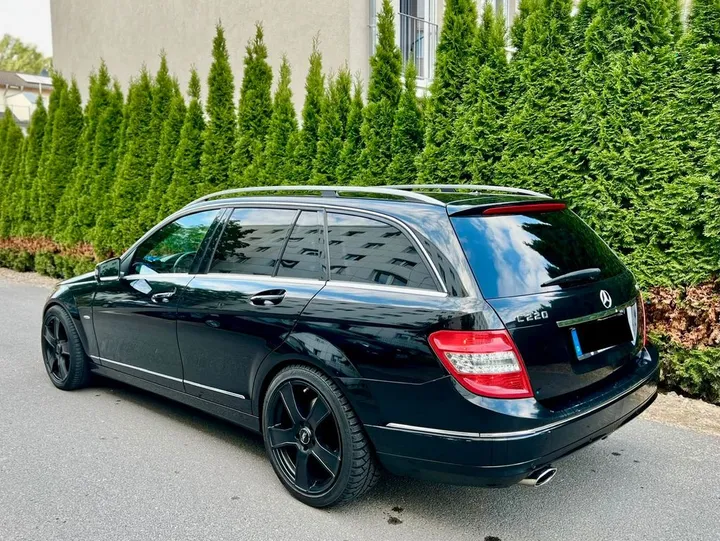 Mercedes-Benz C 220