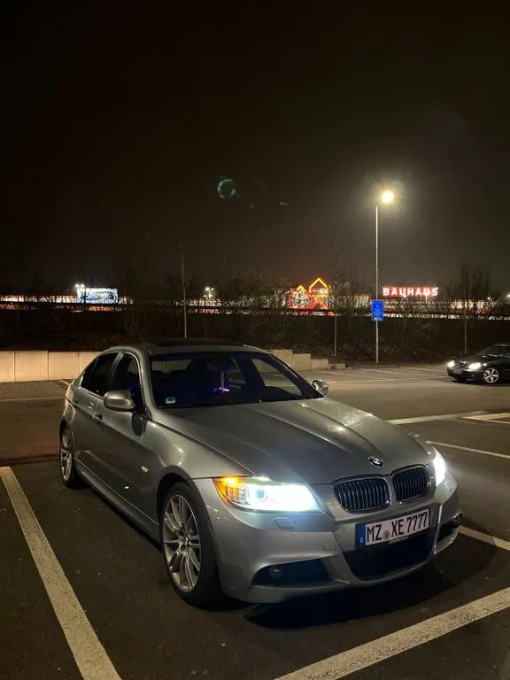 BMW 320