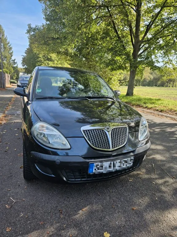 Lancia Ypsilon