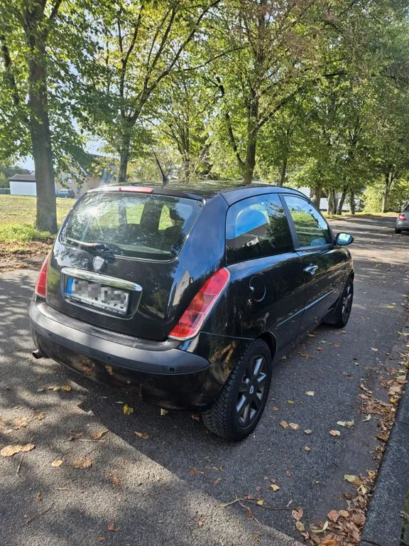 Lancia Ypsilon