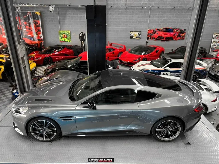 Aston Martin Vanquish